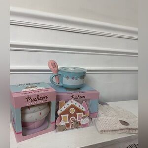 NWT Pusheen Cat box exclusive items